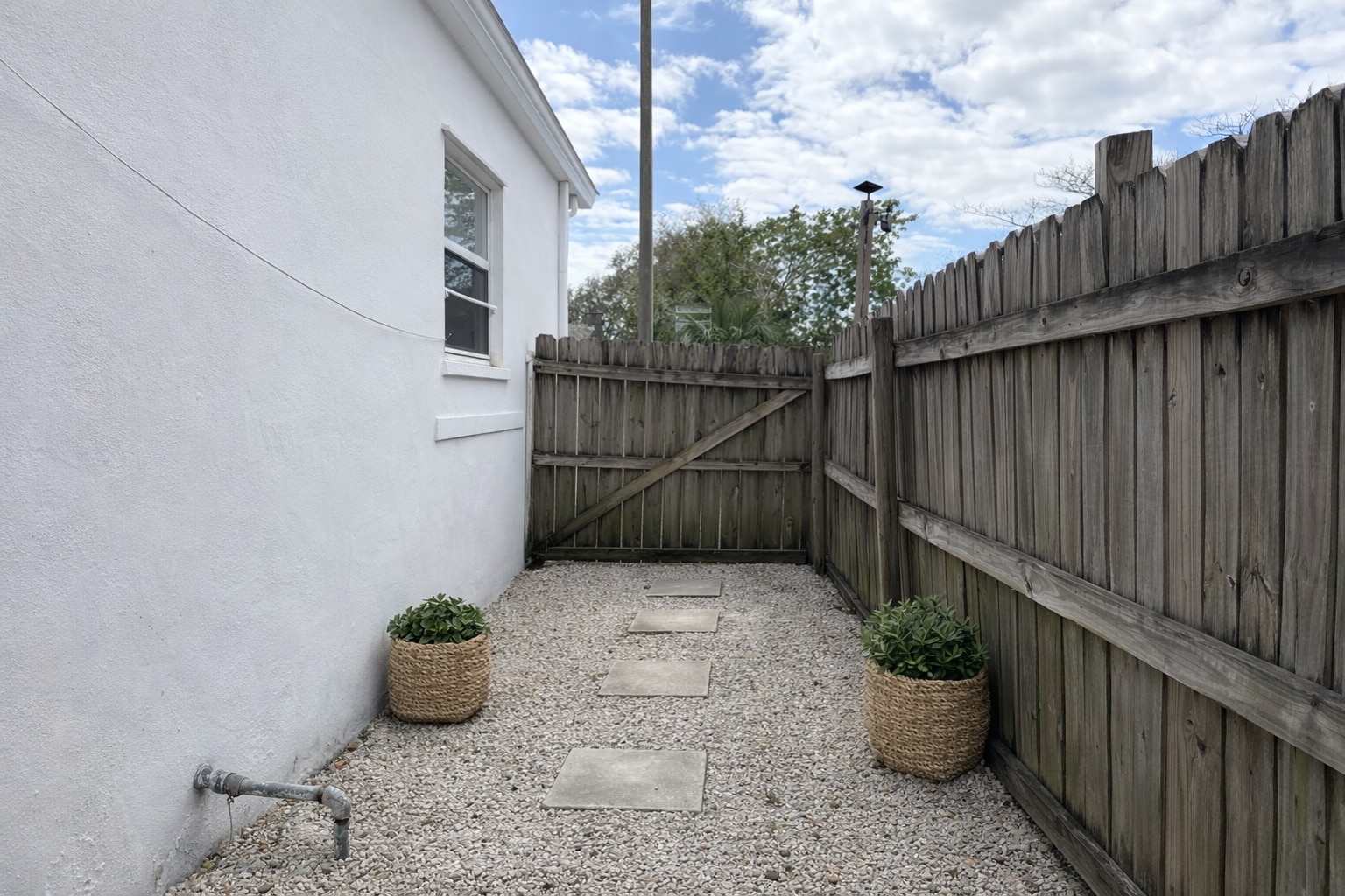 Building Photo - 911 NW 57th St