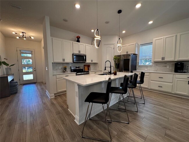 Building Photo - 6969 Arnoldson St