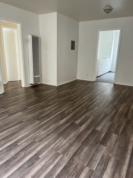 Primary Photo - 4118 Palmwood Dr