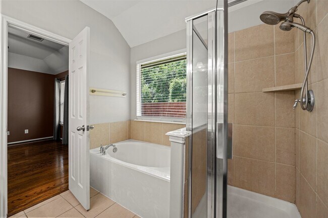 Building Photo - 6907 Birnam Garden Lane