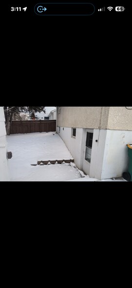 Building Photo - 610 Linden St W