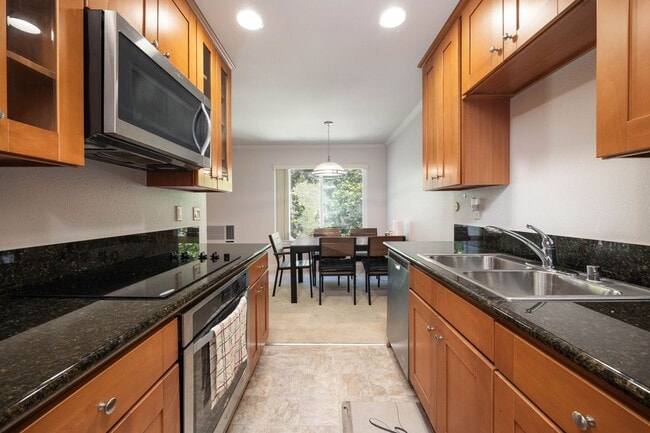 Building Photo - Furnished and Spacious 1 Bedroom Apartment...