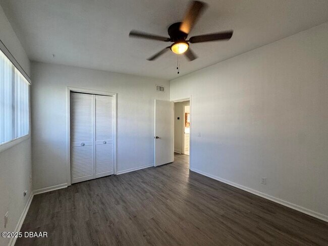 Building Photo - 543 Jacobsen Ave