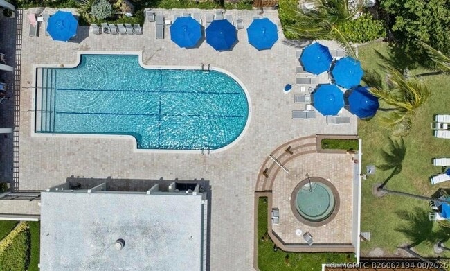 Building Photo - 3420 S Ocean Blvd