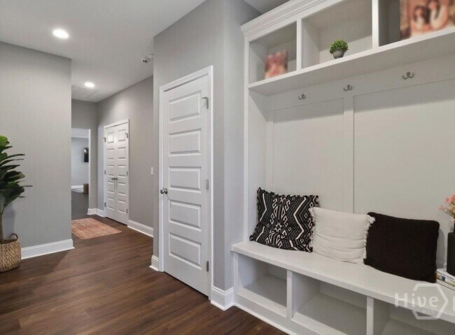 Building Photo - 206 Boulder Ct