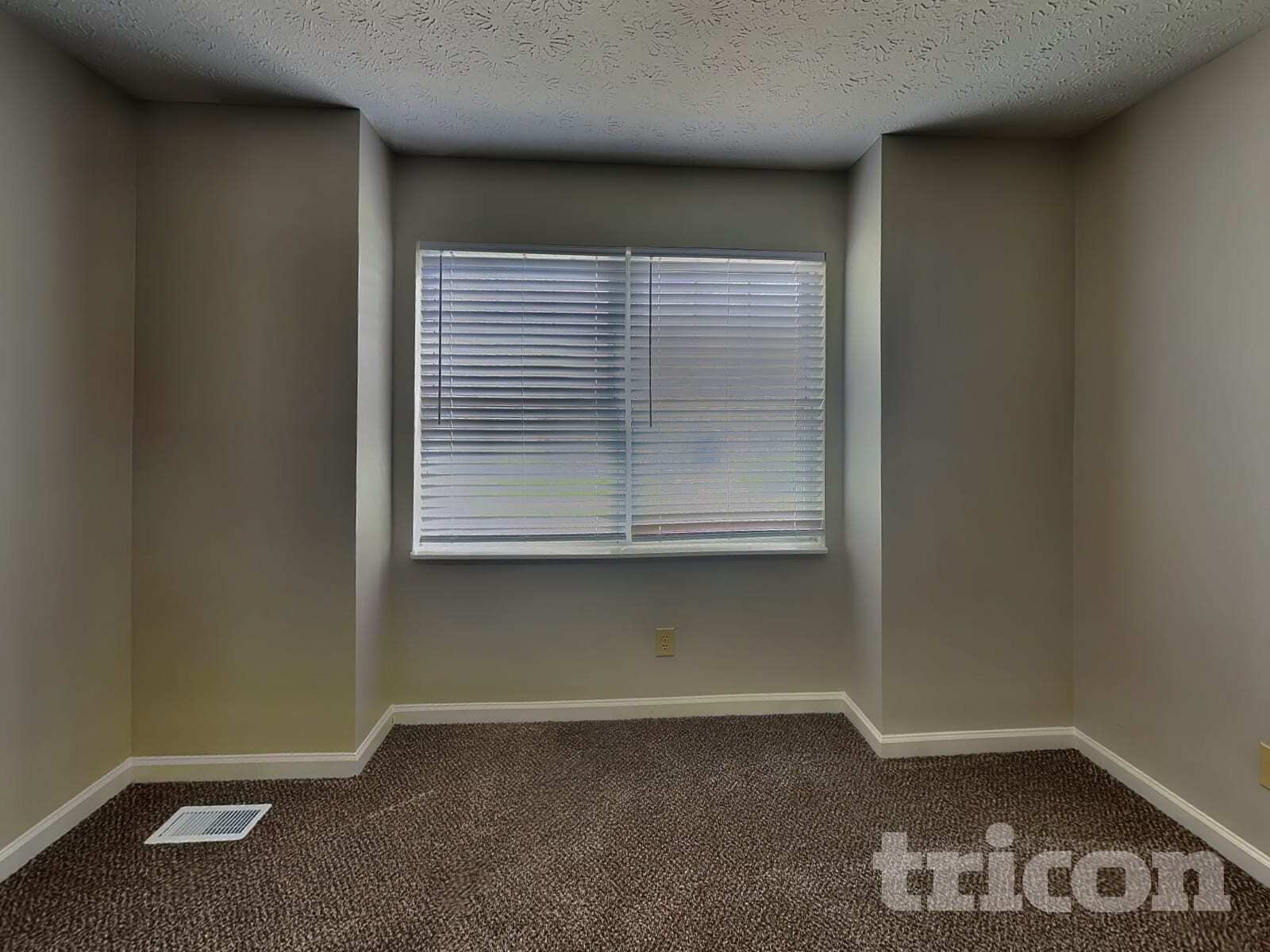 Building Photo - 5328 Waterton Lakes Dr