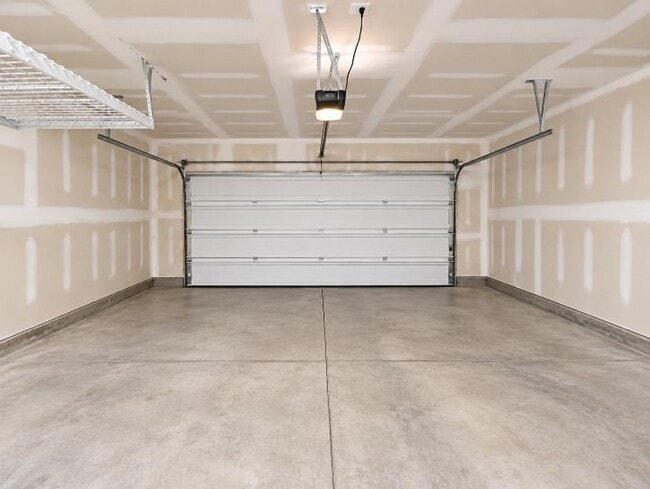 Building Photo - 1233 Black Oak Cir