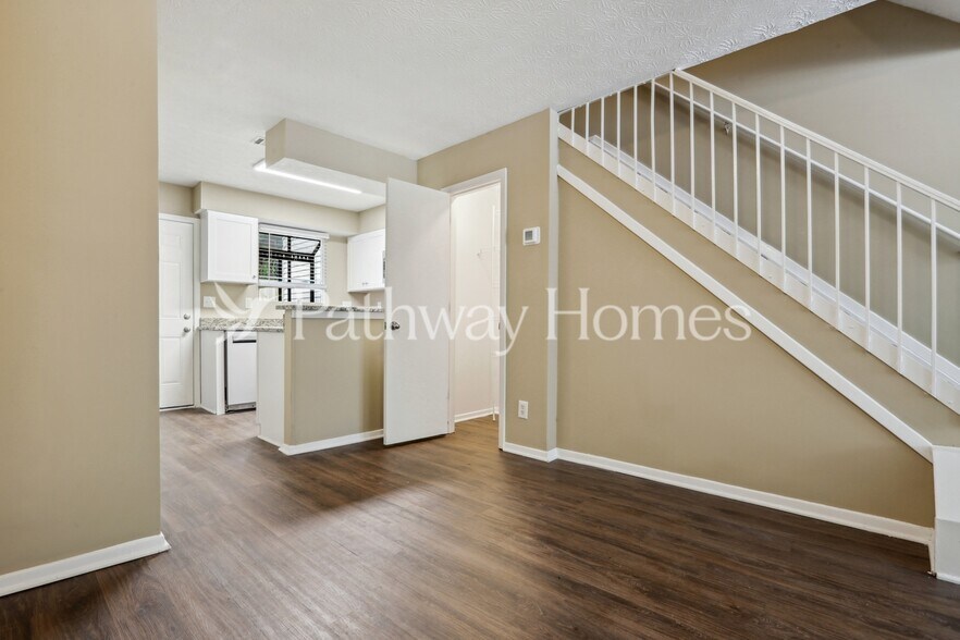 Building Photo - 478 Prince of Wales