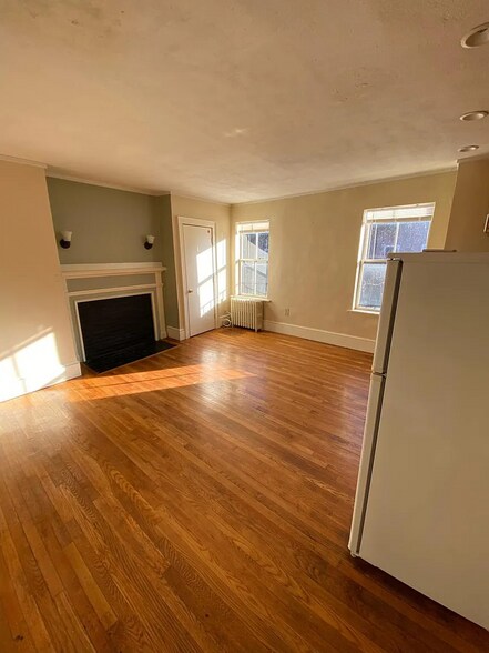 Building Photo - 90 Myrtle St