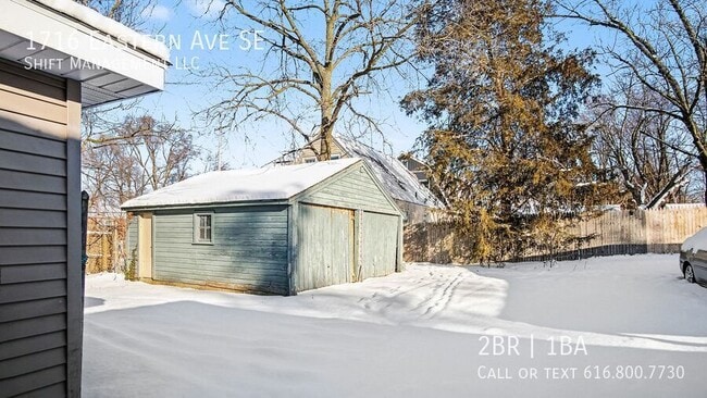 Building Photo - 1716 Eastern Ave SE