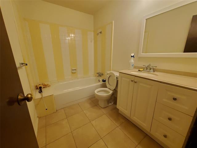 Building Photo - 1112 Longhorn Dr