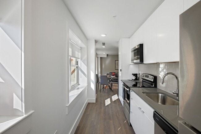 Primary Photo - 3835 Main St