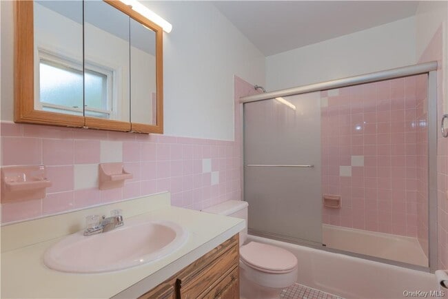 Building Photo - 30 Cassilis Ave