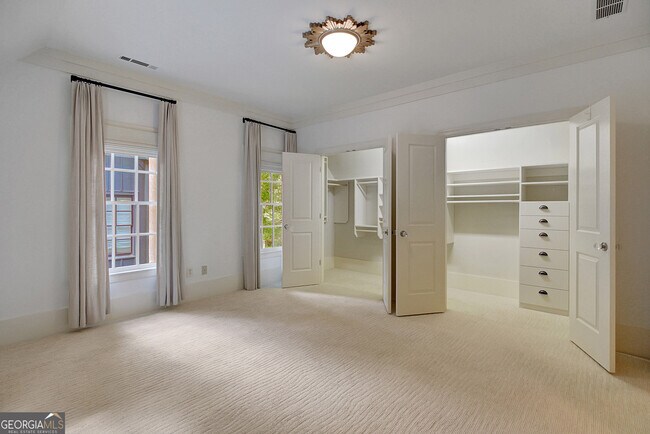 Building Photo - 9043 Selborne Ln