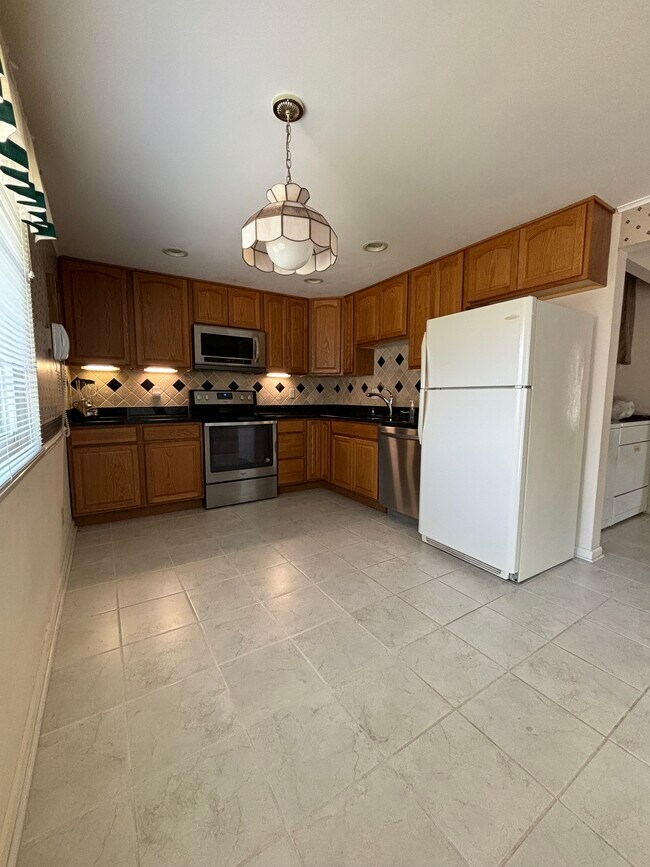 Building Photo - 267 Porter Dr