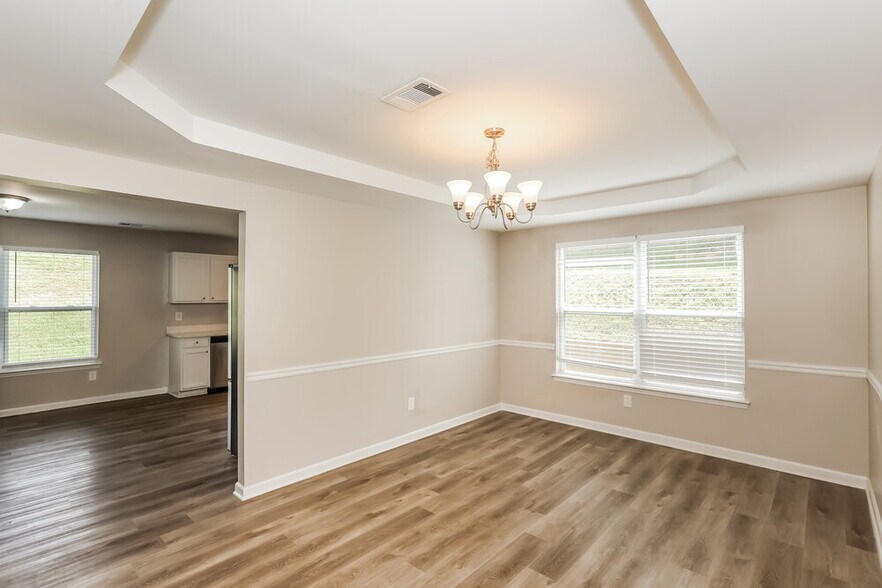 Building Photo - 3051 Berthas Overlook