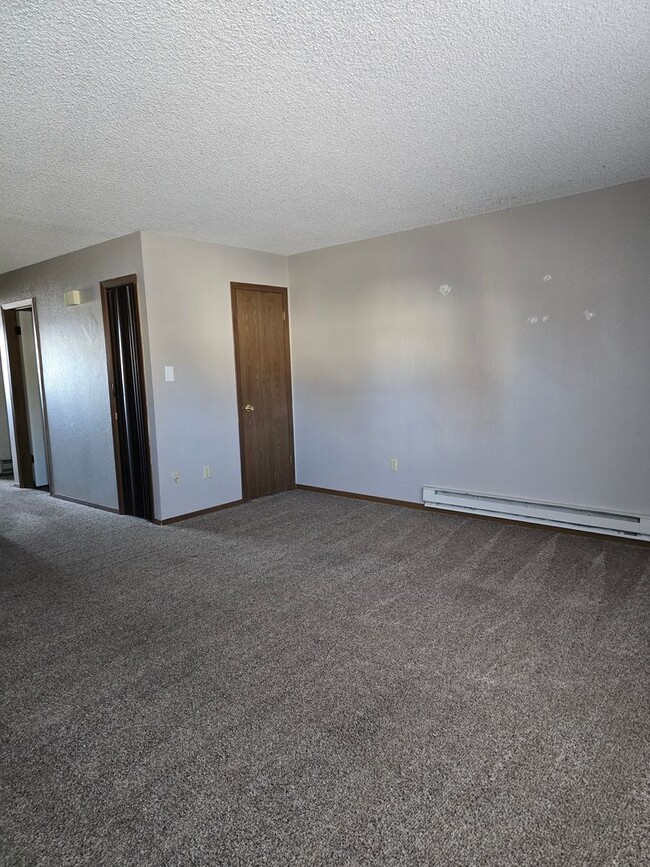 Building Photo - 2411 S McKinley St