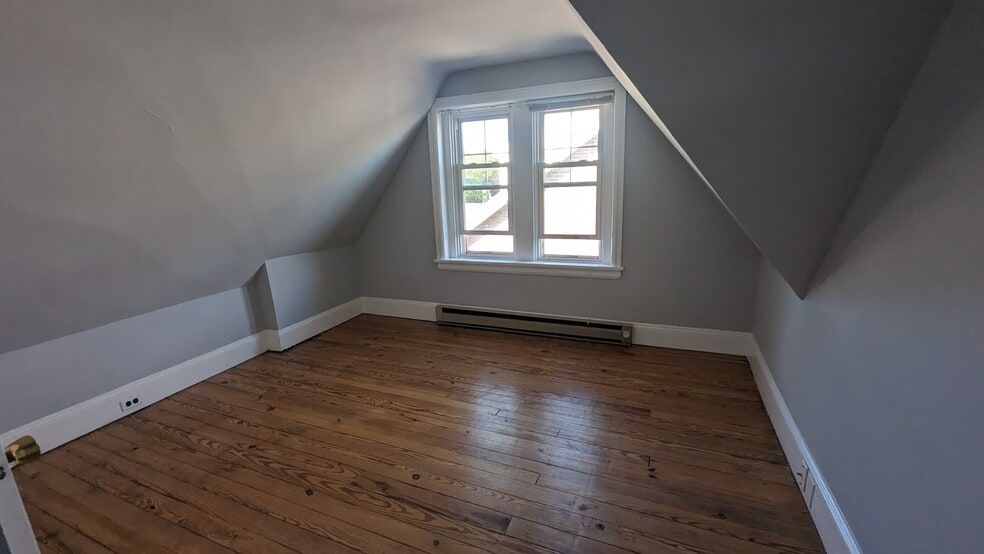 Building Photo - 321 W Biddle St