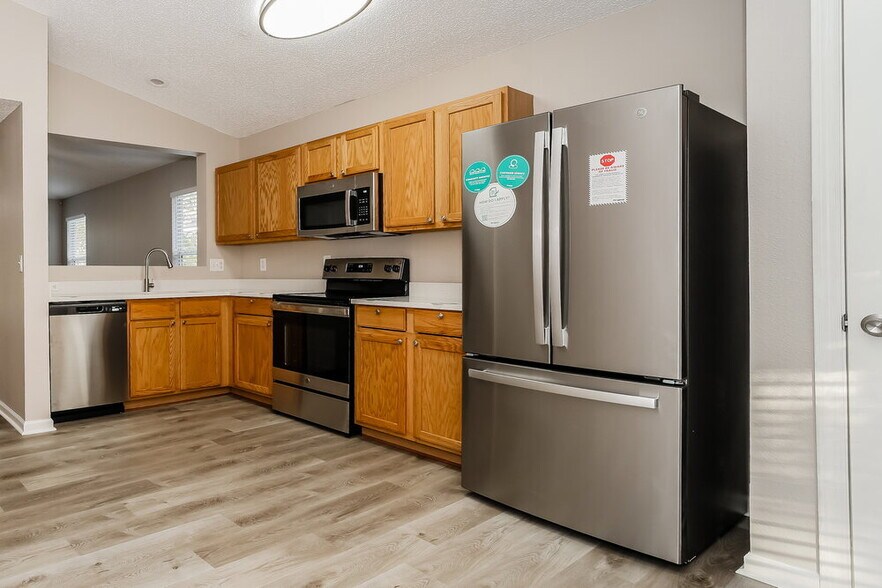 Building Photo - 9792 Chirping Way