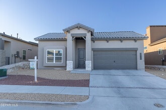 Building Photo - 13652 Glen Vista Ln