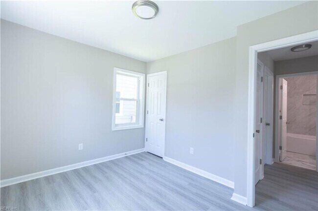 Building Photo - 55 Phelps Cir