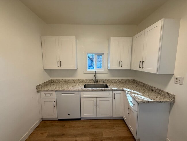 Building Photo - 3 Bed 1.5 Bath Pet Friendly Home in Monroe