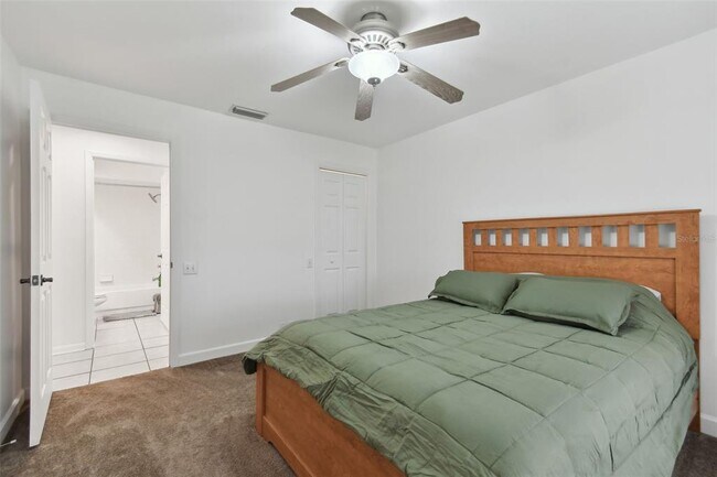 Building Photo - 4327 Murfield Dr E