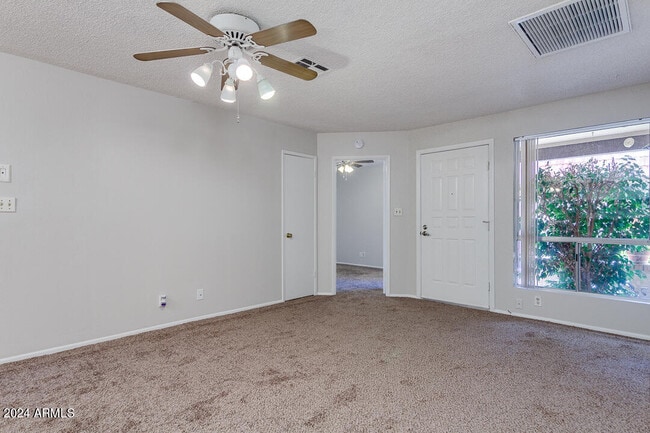 Building Photo - 195 N Cottonwood St