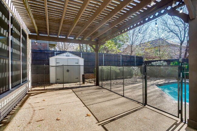 Building Photo - Beautifully Updated Home in Grapevine!