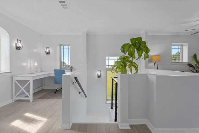 Building Photo - 139 Brady Dr