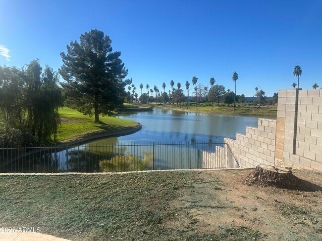 Building Photo - 1755 W Aspen Ave