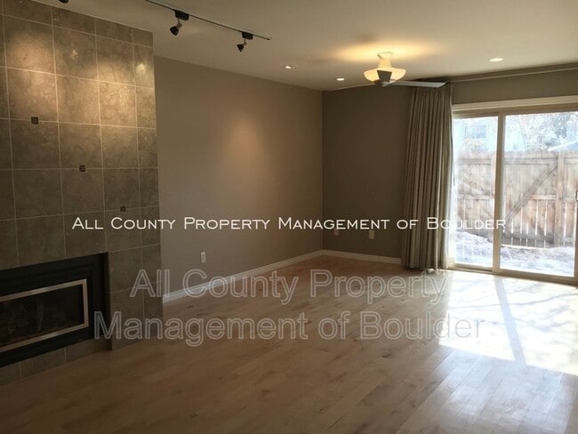 Building Photo - 3850 Paseo del Prado