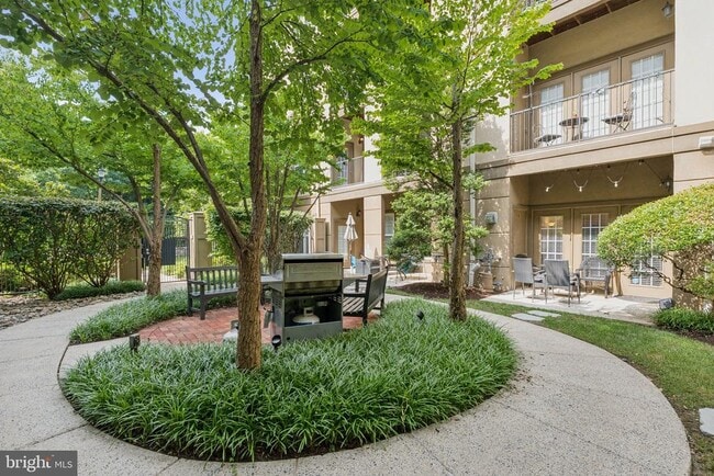 Building Photo - 11800 Old Georgetown Rd