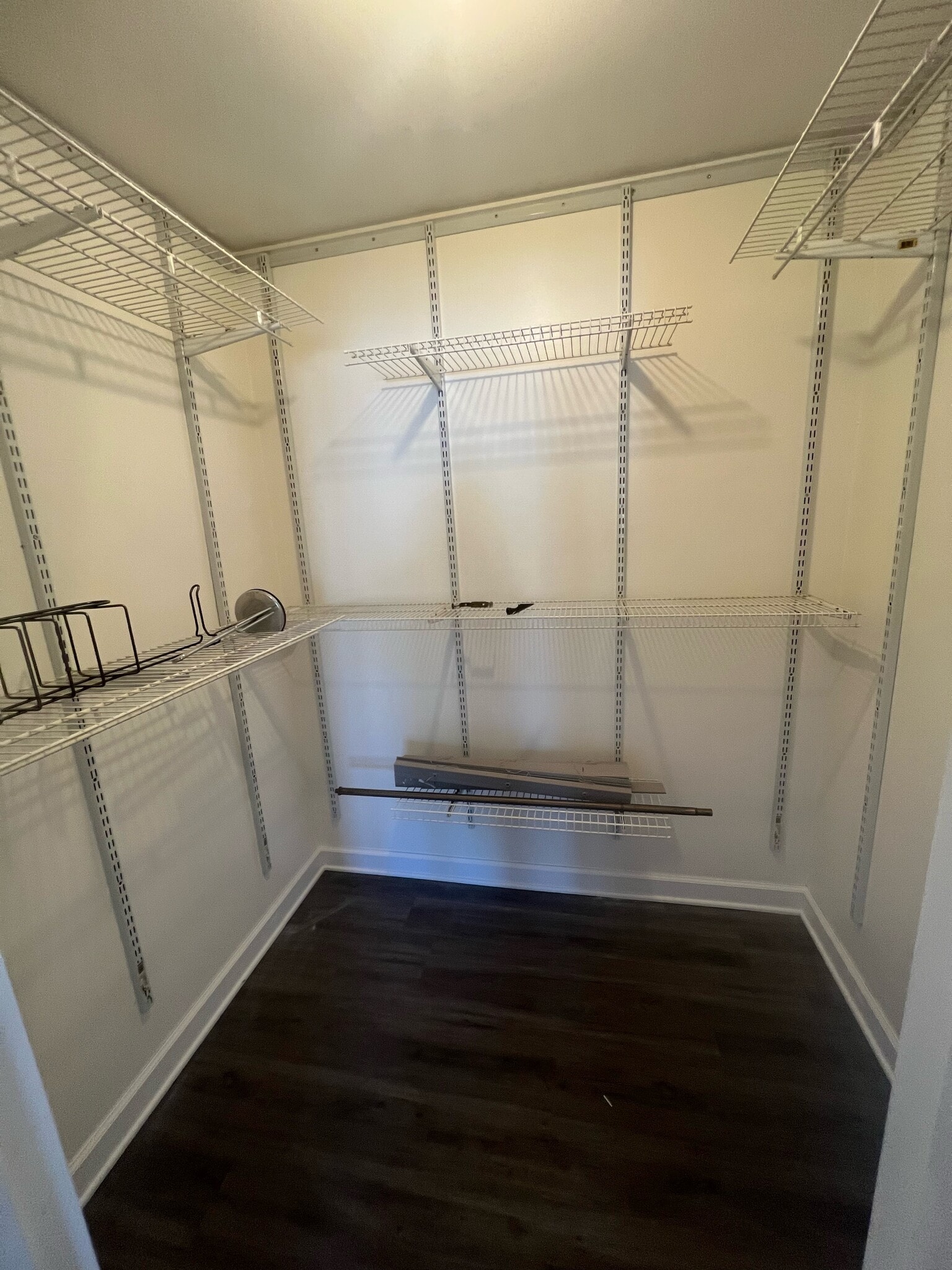 Walk in Closet - 1115 Hampton Hbr