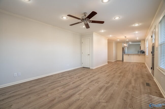 Building Photo - 205 High Rd