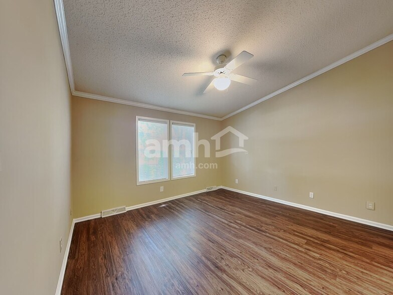 Building Photo - 1103 Lexington Pointe Ln