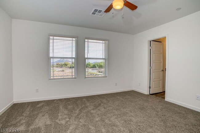 Building Photo - 482 Golden Myna Ave