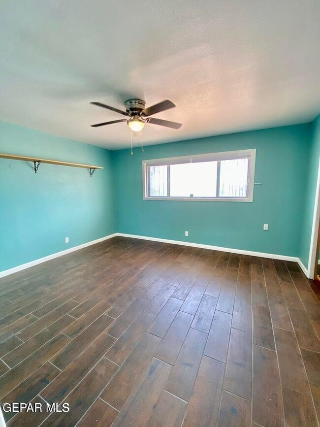 Building Photo - 3213 El Morro Rd