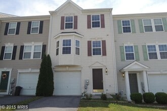 Building Photo - 803 Marquette Dr