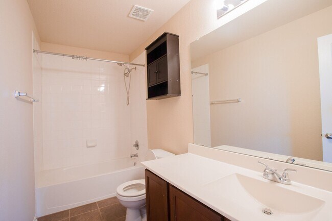 Building Photo - 1005 Papaya Cove