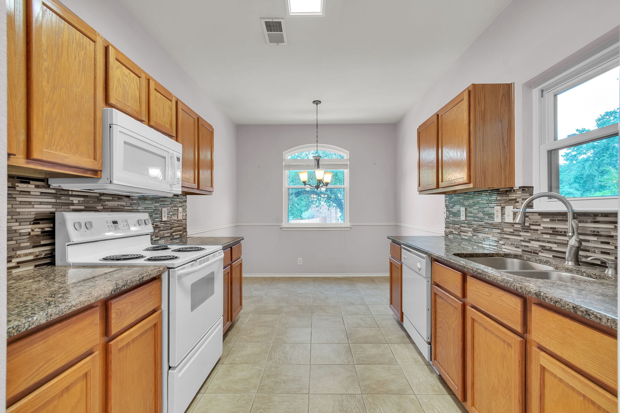 Building Photo - 21539 Encino Lookout