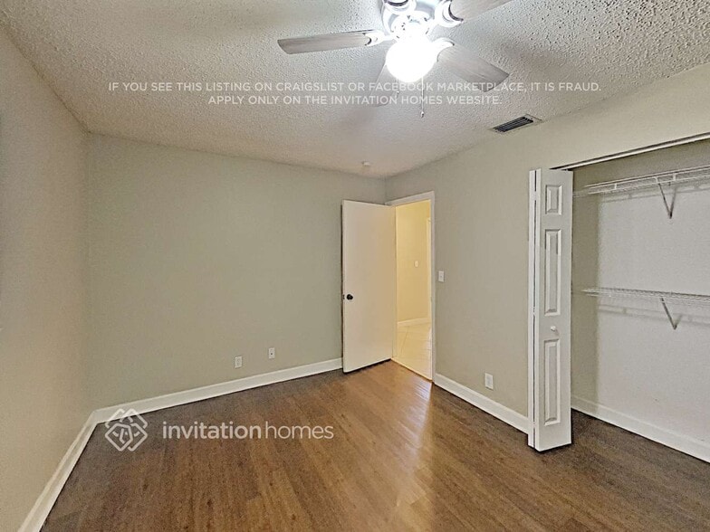 Building Photo - 3350 SW 1st Ct