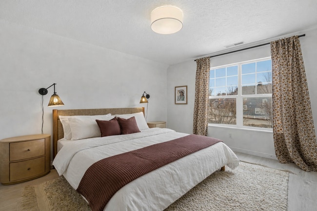 Building Photo - 4887 E Willowbrooke Cir