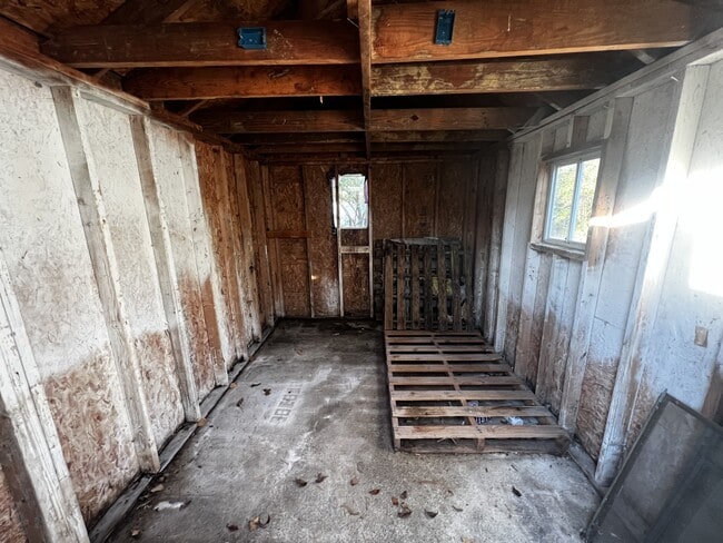 Building Photo - 9616 Elm Lake Dr