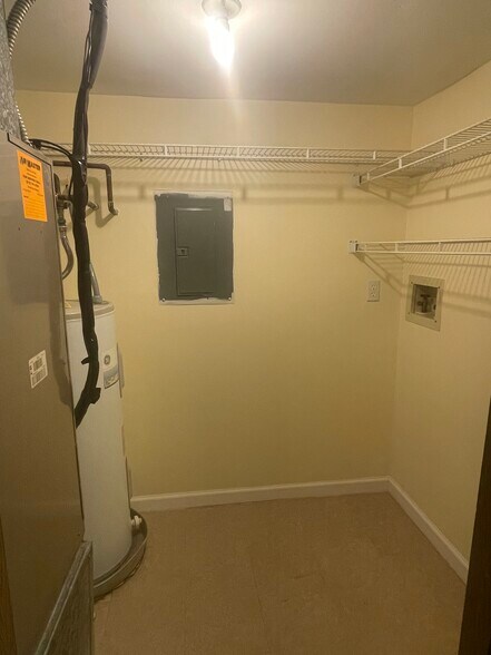 Building Photo - 20 Providence Dr