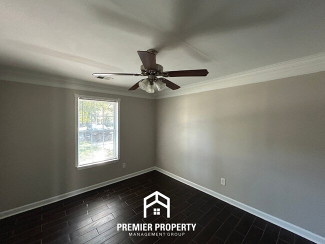 Building Photo - 3720 Pembrook Cove