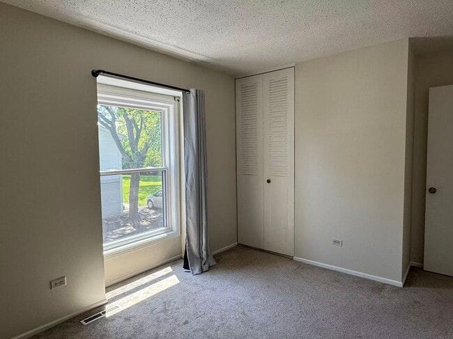 Building Photo - 1326 W Inverrary Ln