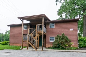 Building Photo - 539 Henderson Crossing