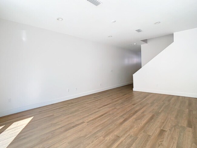 Building Photo - Malena Park - Brand New Constructed Townho...