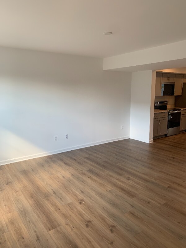 Building Photo - 18 Balsam Ct